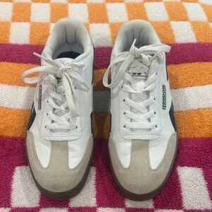 Reebok White and Beige Sneakers